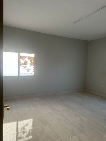 Al Malaz, Apartments, Flats, Houses & Villas, SAR 20000/year,  4 BR,  20 Sq. Meter,  4 Bedrooms Available For Shared Accommodations In Villa Portion (1 St Fl ) Private Access