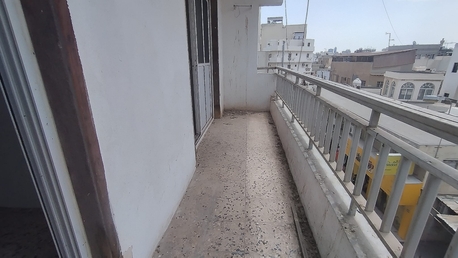 Manama, Apartments, Flats, Houses & Villas, BHD 220/year,  3 BR,  Manama:- 3Bhk Unfurnished Flat On Rent..