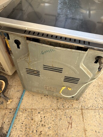 Yanbu, Household Items, SAR 320,  Gas Oven (used) For Sale, Self-ignition, 4-burners