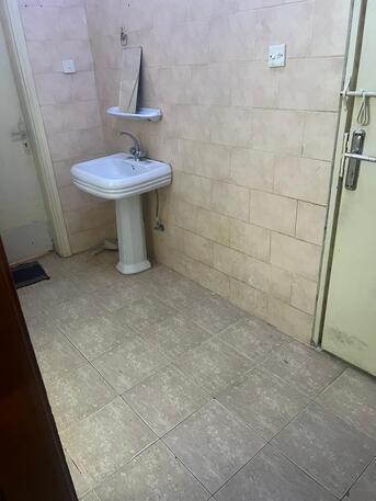 Al Shemaysi, Apartments, Flats, Houses & Villas, SAR 800/month,  Furnished,  0 Sq. Meter,  Executive Room Neat & Cleaned First Floor