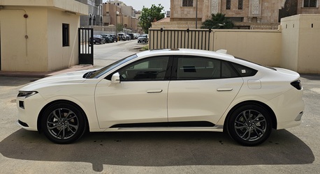 Riyadh, Vehicles, Cars & Trucks , SAR 1,  Ford Taurus Ambient,  2025,  Automatic,  2700 KM,    For Lease Transfer Brand New