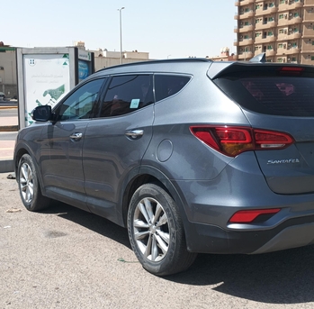 Jubail, Vehicles, Cars & Trucks , SAR 52000,  Hyundai Santa Fe,  2018,  Automatic,  220000 KM,  Hyundai Santafee  Model