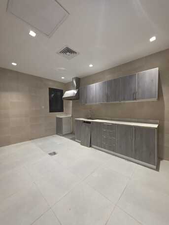 Kuwait City, Apartments, Flats, Houses & Villas, KWD 800/month,  5 BR,  Ground Floor Apartment For Rent In Al-Siddiq With A Private Entrance