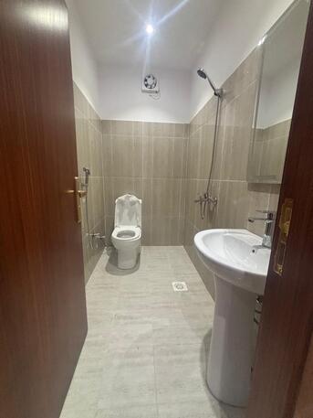 Olaya, Apartments, Flats, Houses & Villas, SAR 30000/year,  1 BR,  Family Room Available For Rent &ndash; Al Wurud, Riyadh