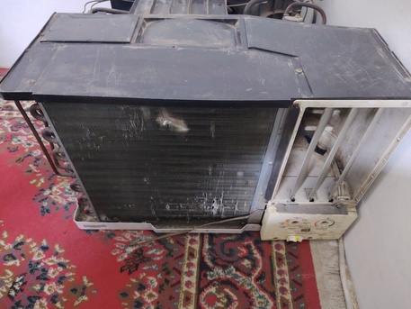 Jeddah, Air Conditioners, SAR 800,  Window AC And Washing Mechanics