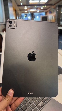 Dammam, Mobile Phones, SAR 4300,  IPad Pro M5
