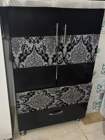 Al Malaz, Furniture, SAR 600,  Urgent Sale- Bedroom Furniture Set (Italian Wood) 5 Items