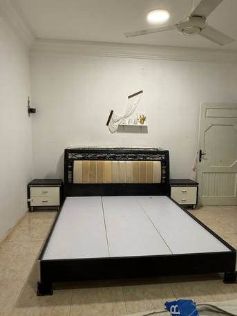 Jeddah, Furniture, SAR 600,  Kingsize Bed With Two Side Table And Dressing Table