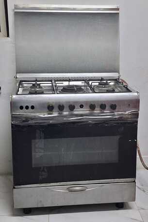Riyadh, Appliances, SAR 200,  Gas Stove - 5 Burner  In Good Condition