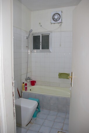 Al Thuqbah, Rooms for Rent, SAR 1000/month,  Furnished,  77 Sq. Meter,  Room Available For Executive Bachelor