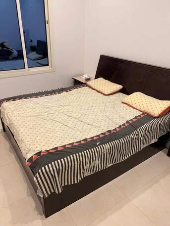 Al Aziziyah, Furniture, SAR 120000500,  Treadmill And Bed For Sale