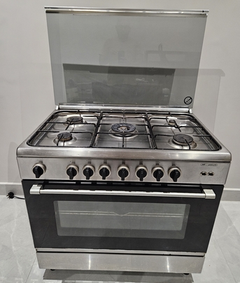 Riyadh, Household Items, SAR 600,  Italy Gas Oven 5 Burners