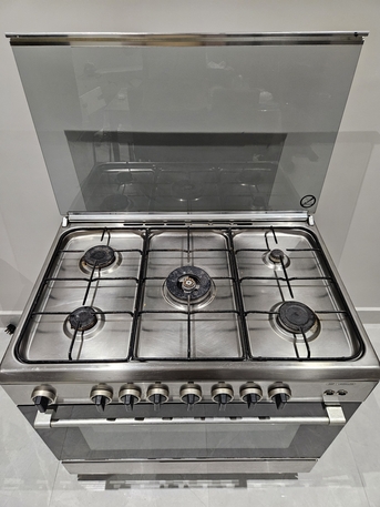 Riyadh, Household Items, SAR 600,  Italy Gas Oven 5 Burners