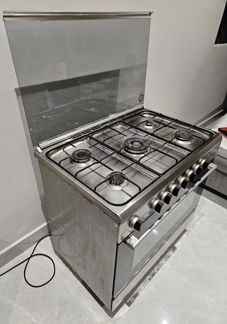 Riyadh, Household Items, SAR 600,  Italy Gas Oven 5 Burners
