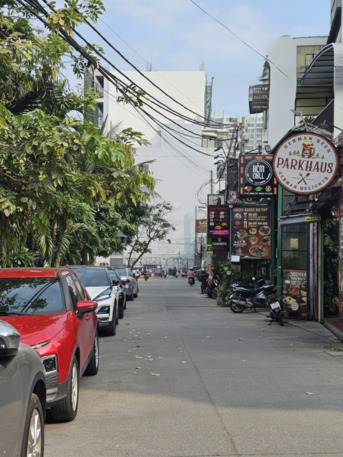 Ho Chi Minh City, Sublets, USD 3200/month,  162 Sq. Meter,  COMMERCIAL SHOPHOUSE - THAO DIEN - PRIME BUSINESS LOCATION