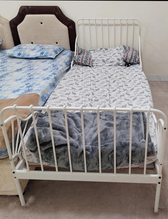 Taif, Furniture, SAR 800,  Set Of 2 IKEA MINNEN Extendable Bed Frames (Yellow & White)