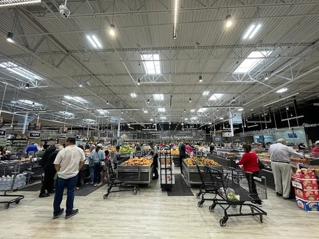 New York, Food, Luxury Ethnic Grocery Store In Victory Blvd For Fresh Finds