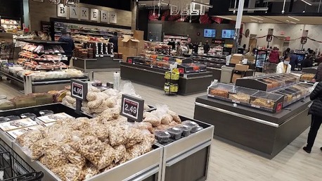 New York, Food, Luxury Ethnic Grocery Store In Victory Blvd For Fresh Finds