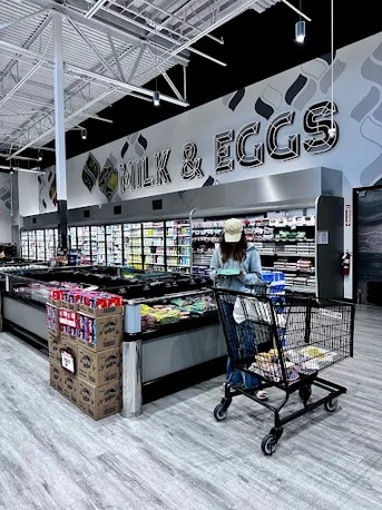 New York, Food, Luxury Ethnic Grocery Store In Victory Blvd For Fresh Finds