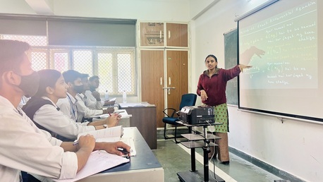 Mumbai, Education, Smart Boards In Classrooms - Interactive Digital Learning Solutions