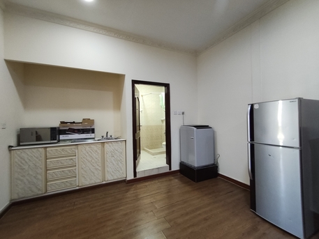 Mahooz, Apartments, Flats, Houses & Villas, BHD 220/year,  1 BR,  Mahooz:- Rooftop Furnished Studio Flat On Rent With Ewa