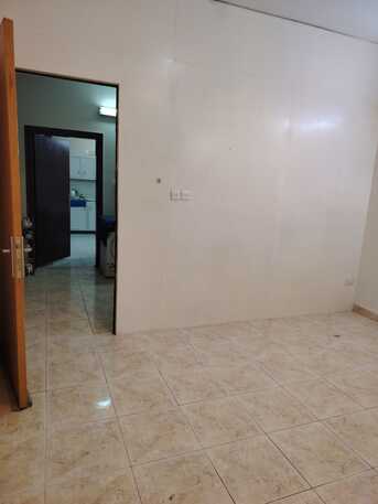 Al Muruj, Rooms for Rent, Room For Rent 4200 / 6 Months (Filipino Only)