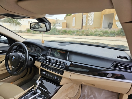 Riyadh, Vehicles, Cars & Trucks , SAR 40000,  Bmw 5 Series,  2014,  Automatic,  267000 KM,  Bmw F10 520i Full Option