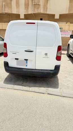Riyadh, Vehicles, Cars & Trucks , SAR 45000,  Peugeot Partner Diesel,  2023,  Manual,  340000 KM,