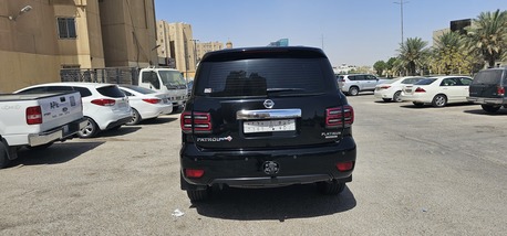 Al Maathar, Vehicles, Cars & Trucks , SAR 85000,  Nissan Patrol LE,  2014,  Automatic,  204 KM,     (8-Seater)