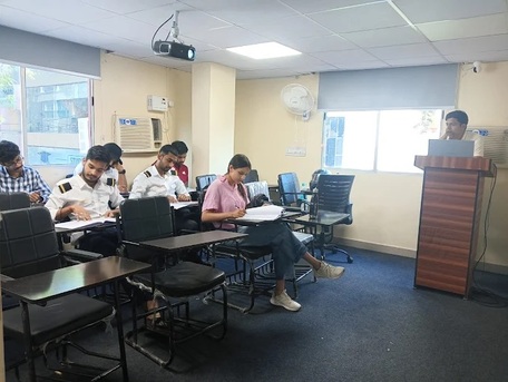 Mumbai, Lessons Offered, Start Your Pilot Career With The Best CPL Classes In Patna
