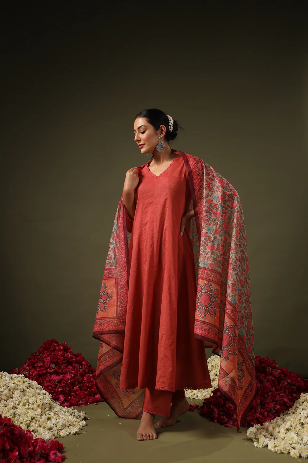 Mumbai, Clothing & Accessories, INR 1902,  Buy Women