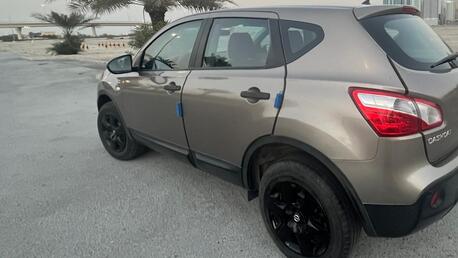 Juffair, Vehicles, Cars & Trucks , BHD 1700,  Nissan Qashqai,  2011,  Automatic,  146000 KM,  Very Economic Car For Sale - Mini SUV