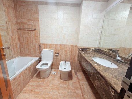 Juffair, Apartments, Flats, Houses & Villas, BHD 550/year,  3 BR,  Elegant 3.5 BHK Flat For Rent In The Heart Of Juffair &ndash; Prime Location Near Oasis Mall.