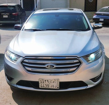 Riyadh, Vehicles, Cars & Trucks , SAR 40000,  Ford Taurus,  2013,  Automatic,  450000 KM,   Limited  For Sale