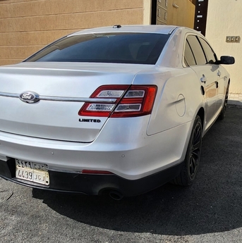 Riyadh, Vehicles, Cars & Trucks , SAR 40000,  Ford Taurus,  2013,  Automatic,  450000 KM,   Limited  For Sale