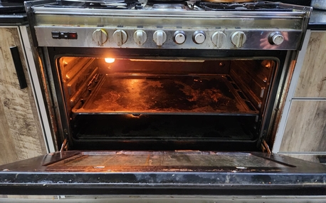 Manama, Appliances, BHD 25,  Cocking Range Neat Clean With Gril Option And 6 Burners 25 Bd Last Msg 3670 8372 Wts Ap