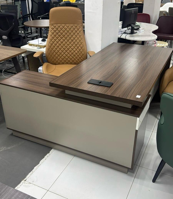Jeddah, Furniture, SAR 700,  Office Table