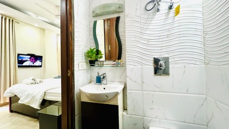 New Delhi, Apts/Flats Wanted, INR 19008/day,  Furnished,  3 BR,  2100 Sq. Feet,  3BHK Safdarjung Enclave, Terrace Garden, Lift