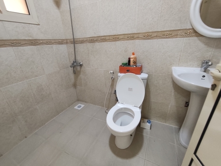 Manama, Apartments, Flats, Houses & Villas, BHD 140/year,  1 BR,  Um Al Hassam:- Studio Flat On Rent With Ewa..