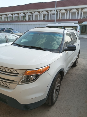 Riyadh, Vehicles, Cars & Trucks , SAR 48000,  Ford Explorer,  2015,  Automatic,  165 KM,  LOW MILEAGE 165K BUMPER TO BUMPER ORIGINAL   FULL MANTAINED URGENT SALE