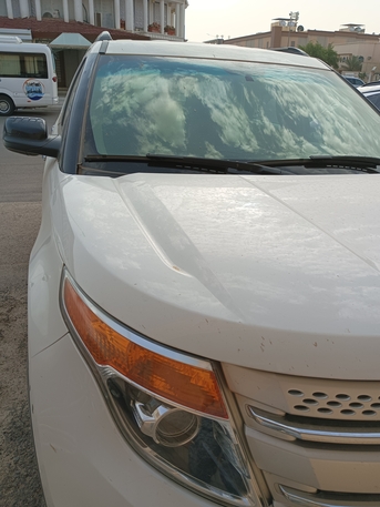 Riyadh, Vehicles, Cars & Trucks , SAR 48000,  Ford Explorer,  2015,  Automatic,  165 KM,  LOW MILEAGE 165K BUMPER TO BUMPER ORIGINAL   FULL MANTAINED URGENT SALE