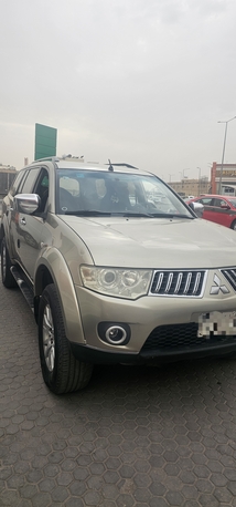 Al Khalidiyah, Vehicles, Cars & Trucks , SAR 30000,  Mitsubishi Pajero,  2011,  Automatic,  198000 KM,