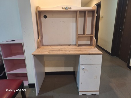 Juffair, Furniture, BHD 15,  Study Table For Sale