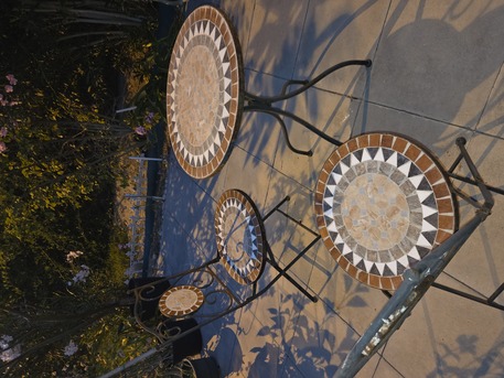 Manama, Farm & Garden, BHD 25,  Beautiful Garden Table & Chairs