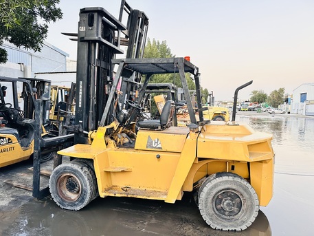Al Badiyah, Heavy Equipment, SAR 70000,  Forklift For SALE- Caterpillar 7 Ton