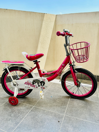Hidd, Bicycles, BHD 11,  Kids Bicycle &ndash; Mint Condition &ndash; With Training Wheels (11 BD)