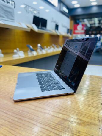 Manama, Computers, BHD 255,  MacBook Pro Core I9 2,9Ghz | 32GB RAM | 1TB SSD |  15.4" Retina (2880×1800) Call 36574541