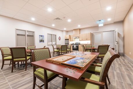 Toronto, General, Trusted Assisted Living In Peterborough &ndash; Kawartha Heights Retirement Living
