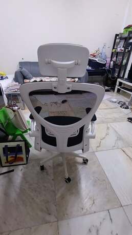 Al Sulaymaniyyah, Furniture, SAR 100,  Ergonomic Office Chair - White
