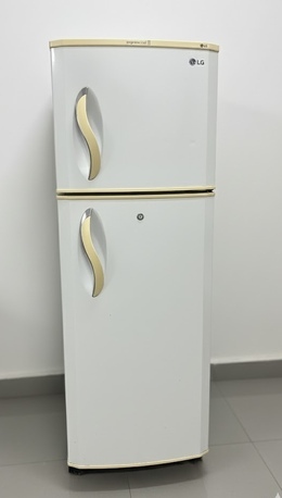Jeddah, Electronics, SAR 500,  LG Expresscool Refrigerator & Microwave